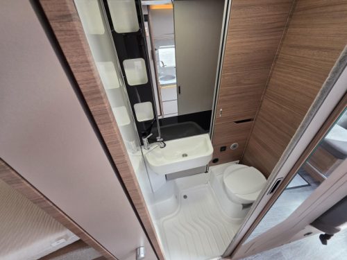 Knaus Van TI Vansation 650 MEG Automatik Oyster TV 90L Foto: 11