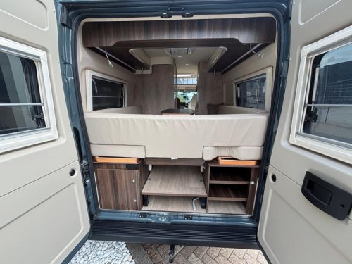 Laika Ecovip 645 unique van conversion packed with options photo: 21