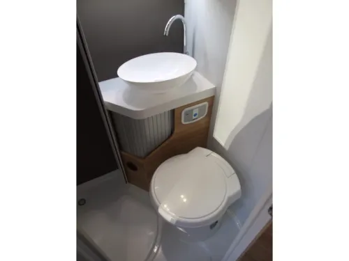 Adria Sonic 600 SL 150 PS AUTOMAAT Foto: 13