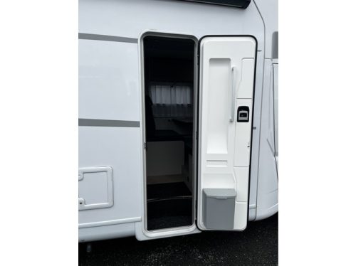 LMC Tracer A 690 Teilintegriert Automatik | Tempomat | Markise | R&uuml;ckfahrkamera | Dusche | Toilette | 4 Schlafpl&auml;tze | Foto: 7