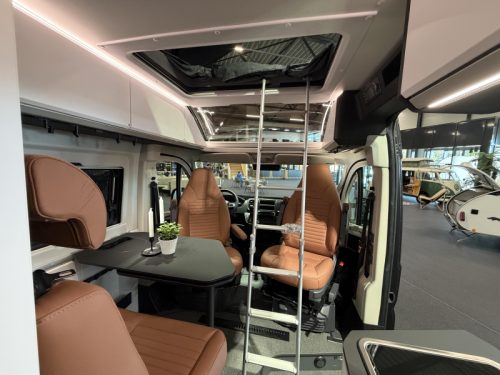 Adria Twin Sports 640 SGX pop-top roof / automatic photo: 20