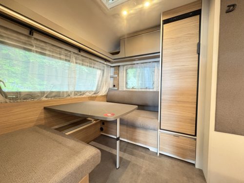 Dethleffs Nomad 460 EL lits jumeaux / gaz ext&eacute;rieur  photo : 16