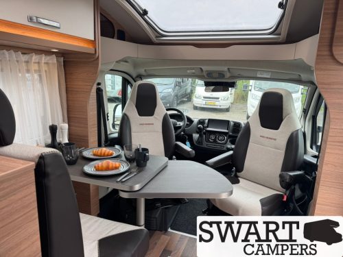 Weinsberg CaraCompact 600 MEG Edition [pepper] Automatic 180 hp Single beds photo: 10