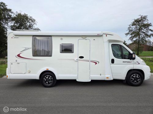 RAPIDO 690F 2010 131pk &acirc;Airco, Solar, Queensbed, Trekhaak&acirc; foto: 2