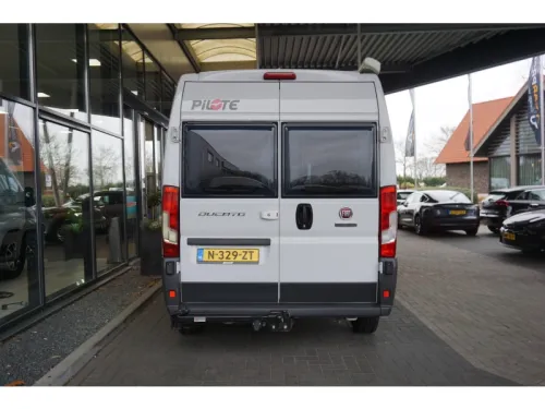 Pilote V 600 F Automatic - Towbar photo: 14