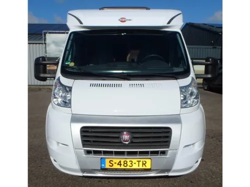 B&uuml;rstner Travel Van 620 T photo: 4