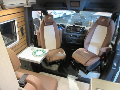 Hymer Grand Canyon S 600 4X4 AUTOMAAT 190 PK Foto: 3