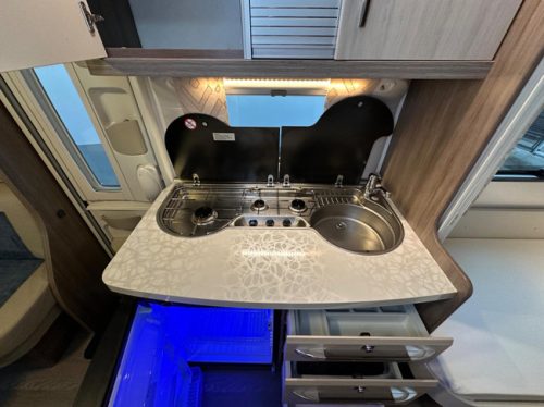 Hobby De Luxe 460 LU photo: 7