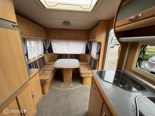 TEC 530 TDF awning U-shaped lounge fixed bed L kitchen photo: 6