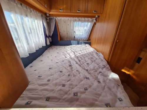Hobby De Luxe 460 UFE mit Markise Foto: 11