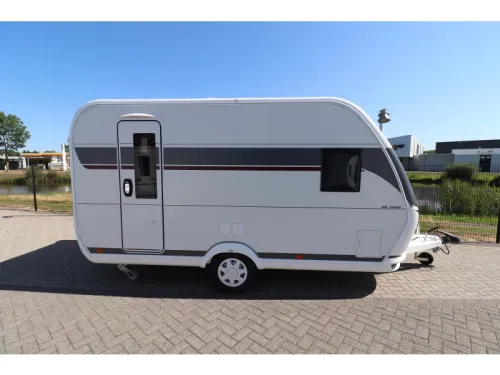 Hobby De Luxe 400 SFE MODEL 2027 - 815 photo: 2
