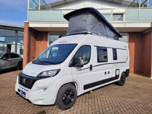 Dethleffs Globetrail 600 600 Hubdach 4 Personen Foto: 3