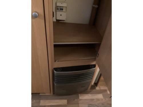Knaus Sport 500 UF Omnistor awning photo: 12