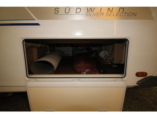 Knaus Sudwind Silver Selection 420 QD Rangierhilfe Thule 6300 Vorzelt  Foto: 22