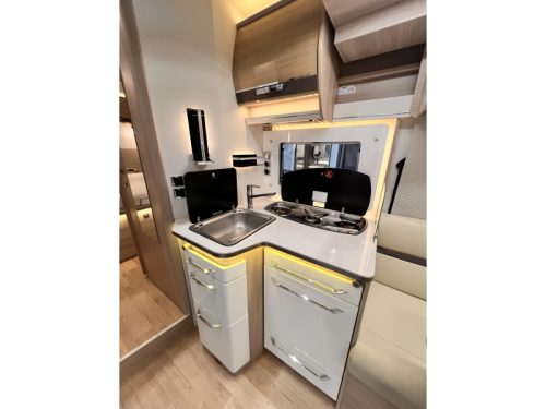 Rapido 696 F Premium Edition Face to face  Foto: 15