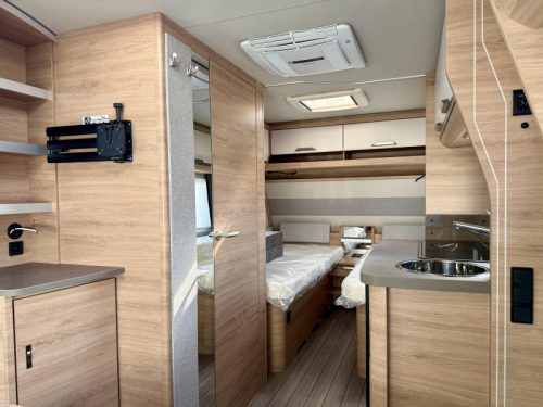 Knaus Sudwind Black Selection 460 EU Summer Air Conditioning Special Offer! photo: 4