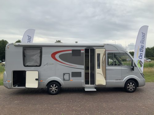 B&uuml;rstner Aviano 727 2.3 AUTOMATIC 150 HP integral, Engine air conditioning, Queen bed, level, side seating group Year 2012 Camper centrum on the road photo: 2