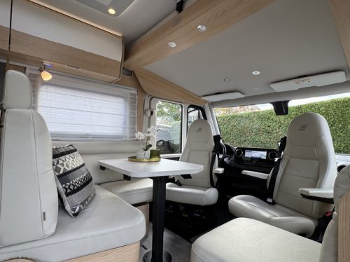 Hymer BMC-I 680 BLACK LINE 170 hp AUTOMATIC 9-Speed 4-Person Euro6 Mercedes-Benz Sprinter **Single beds/4 seats/4 berths photo: 8
