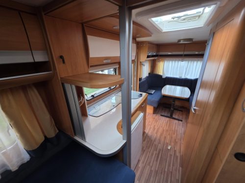 Wilk S4 490 EU Single beds U-shaped dinette '10 photo: 15