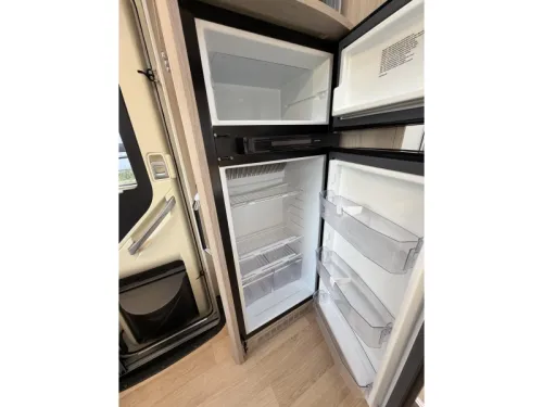 Rapido 696 F 2x Airco, BR Lift, photo: 11