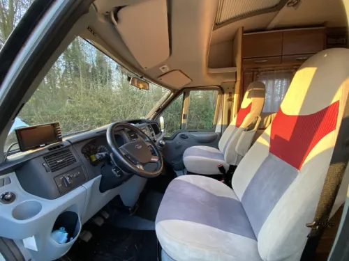 B&uuml;rstner Nexxo T 660 NL Camper | 2nd Owner photo: 22
