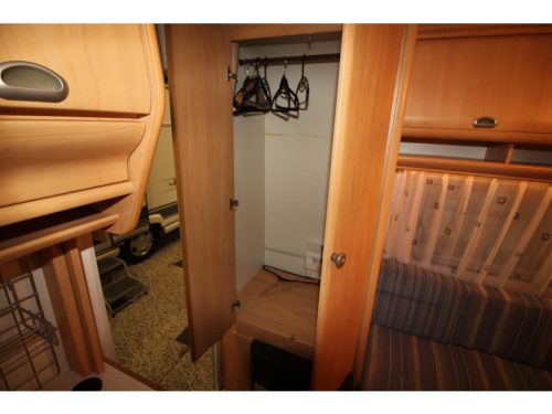 Hobby De luxe Easy 450 UB Mover, Avanc&eacute; + toldo, foto: 16