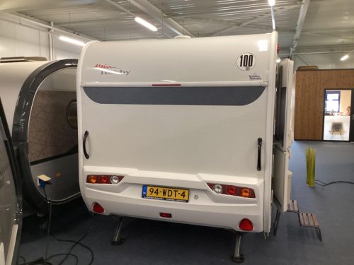 Hobby On Tour 470 KMF awning photo: 19