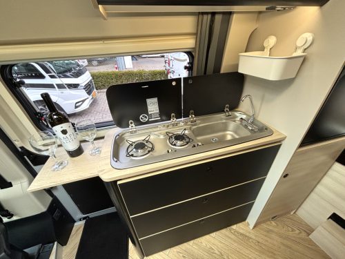 Chausson Sport Line 690 9-SPEED AUTOMATIC POP-TOP ROOF FIAT 8 180HP photo: 9