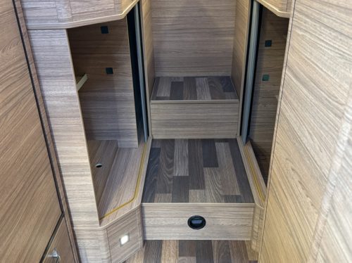 Weinsberg CaraCompact Pepper Edition 600 MEG 140 hp Euro 6 Fiat Ducato 8 **Single beds/Bike rack/Lithium/Inverter/2x Smart TV/Navi/C photo: 21