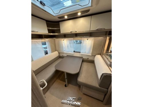 B&uuml;rstner Premio 395 TS TRANSVERSE BED 210CM 1,500 KG photo: 2