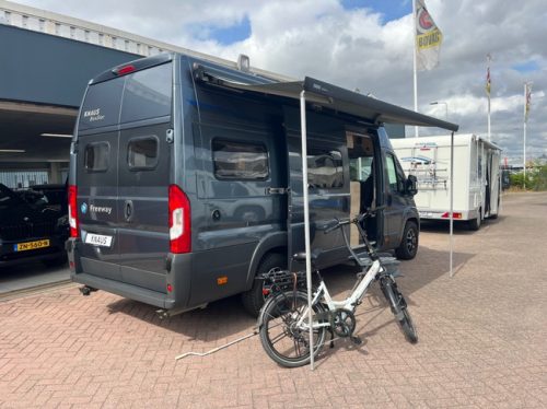 Knaus Boxstar Freeway 640 Automatic Off-Grid Single beds photo: 4