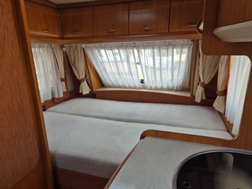 Hobby De Luxe 450 UF Foto: 7