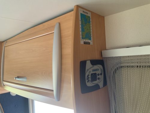 Chausson Trigano Flash 08 2.3 128 hp French bed, side sofa, half-dinette, Swivel seats, very neat condition Year of manufacture 2006 Motorhome centre on the road Marum photo: 11