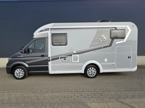 Knaus VAN TI PLUS 650 MEG PLATINUM SELECTION AUTOMATIC 180 HP ONLY 16,866 KM!! AIR CONDITIONING AIR SUSPENSION TV + SATELLITE SINGLE BEDS SWIVEL DETACHABLE TOWBAR photo: 1