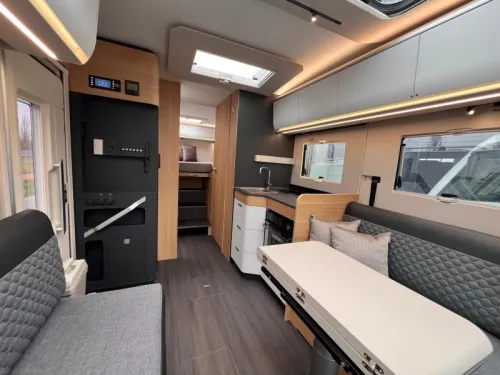 Adria Coral 670 DL 180PS AUT/NAVI/KAMERA Foto: 6