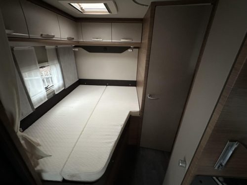 Knaus L!ve Wave 650 MF 180HP-AUTOMATIC-694CM photo: 11