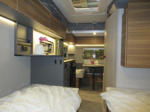Eriba Feeling 470 COMPACT SINGLE BEDS!! photo: 4