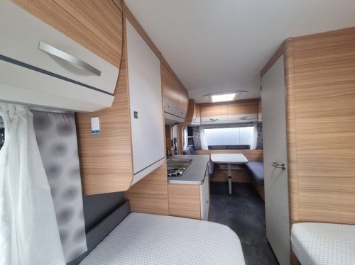 Dethleffs Camper 460 EL photo: 17