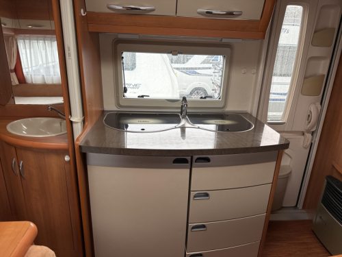 Hobby Excellent 410 SFE Mover/Awning/Bike rack. photo: 23