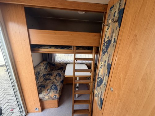 Knaus Blue Line 400 TK Bunk bed, 2x Seating & Awning photo: 12