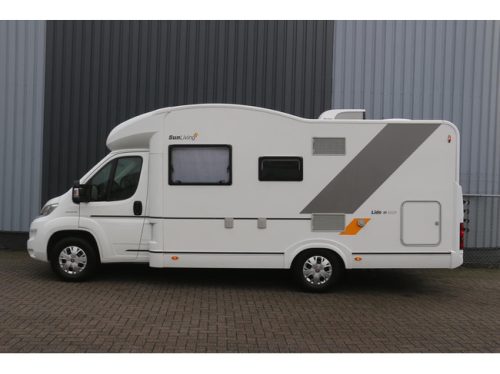 Fiat Ducato Sun Living Lido M 45 SP bom vol opties! 6 Slaapplaatsen! cabineairco + airco in het leefgedeelte , Hefbed, navi, achteruitrijcamera foto: 3