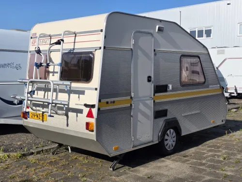 Kip Kompakt 420 EK Fixed toilet and awning! photo: 3