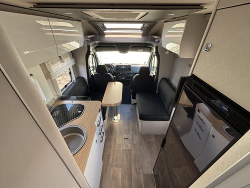 HYMER 2022 Face to Face Cama Queen 150cv manual T695 S foto: 3
