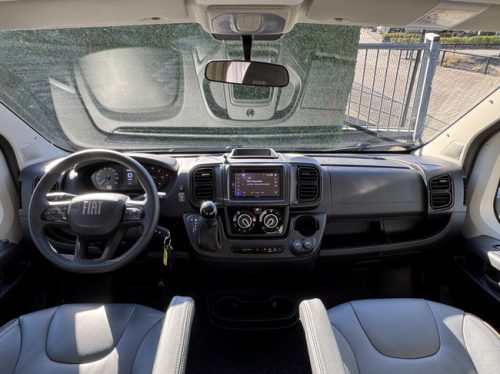 B&uuml;rstner Lyseo Time 690 G Skyline Edition 140 PS 8-Gang AUTOMAAT Euro6 Fiat Ducato **Einzelbetten/Thule V16 Lift Fahrradtr&auml;ger/Satellit Foto: 6