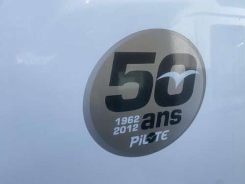 Pilote Aventura P 730 with queen bed AND LUXURY photo: 4