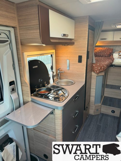 Weinsberg CaraCompact MB 640 MEG Edition [pepper], Automatic 150 hp Single beds photo: 14