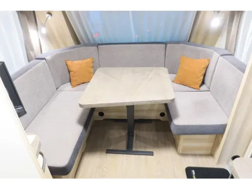 Hobby De Luxe 460 LU MOVER+CASSETTEL.+VOORTENT  Foto: 7