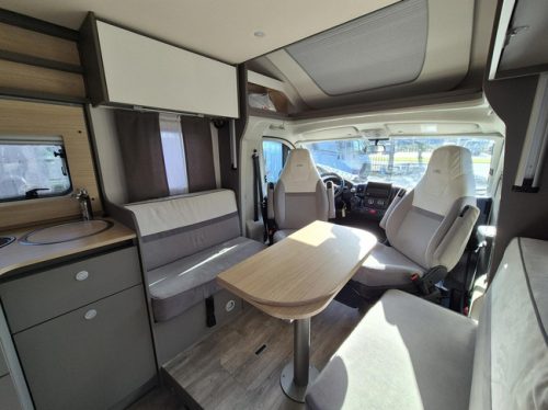 LMC Tourer Lift H 720 Airco, Cruise, Queens Bett + Hubbett Foto: 9