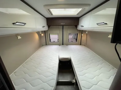 Karmann Davis 620 Einzelbetten Automatik Foto: 13