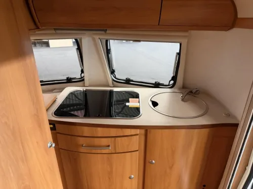 Eriba Triton 420 Unico Verona / Mover Foto: 9
